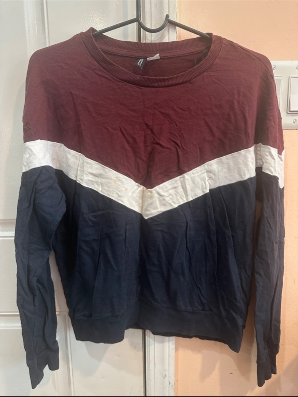 Colorblock Crewneck Sweater - Burgundy, White & Navy